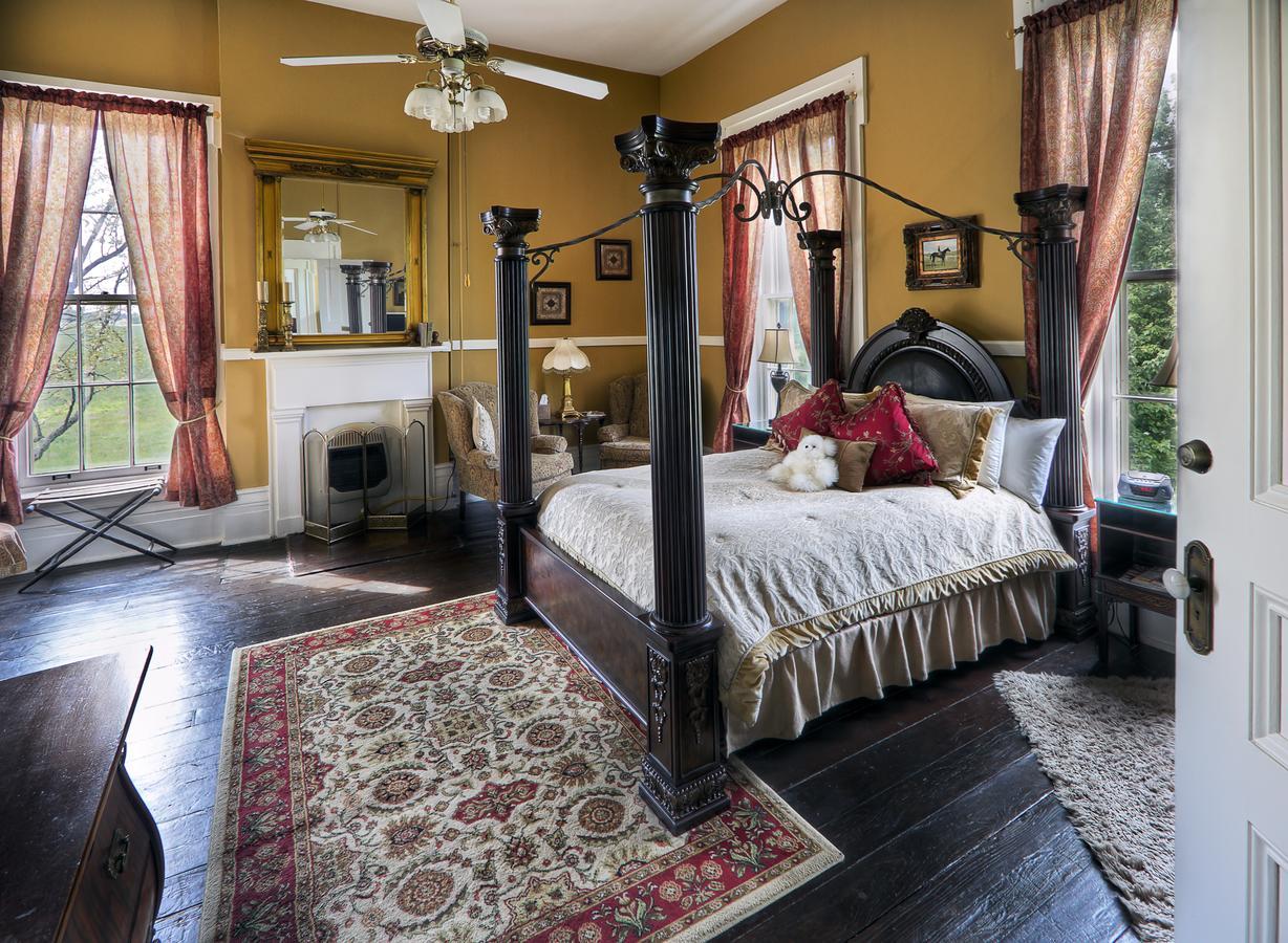Maple Hill Manor Bed & Breakfast Springfield ภายนอก รูปภาพ