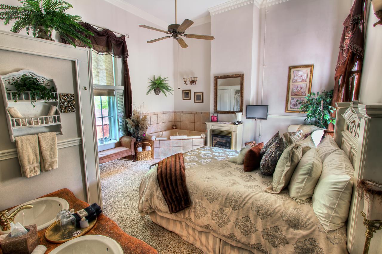 Maple Hill Manor Bed & Breakfast Springfield ภายนอก รูปภาพ