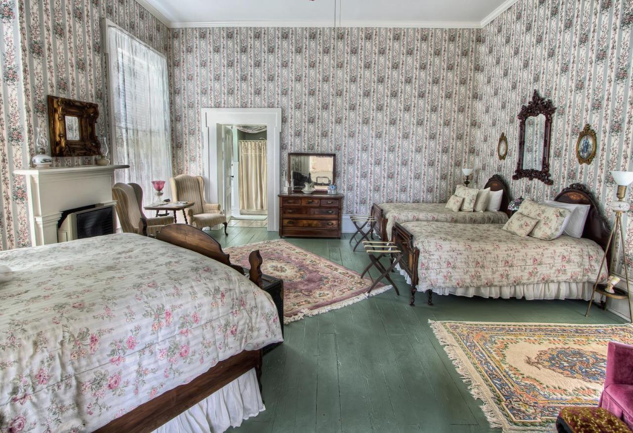 Maple Hill Manor Bed & Breakfast Springfield ภายนอก รูปภาพ